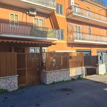 Appartamento Roma Vicino Metro C Esterno foto